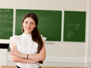 vacantes-de-profesor-en-madrid-profesor-de-ingles-y-profesor-de-marketing-1