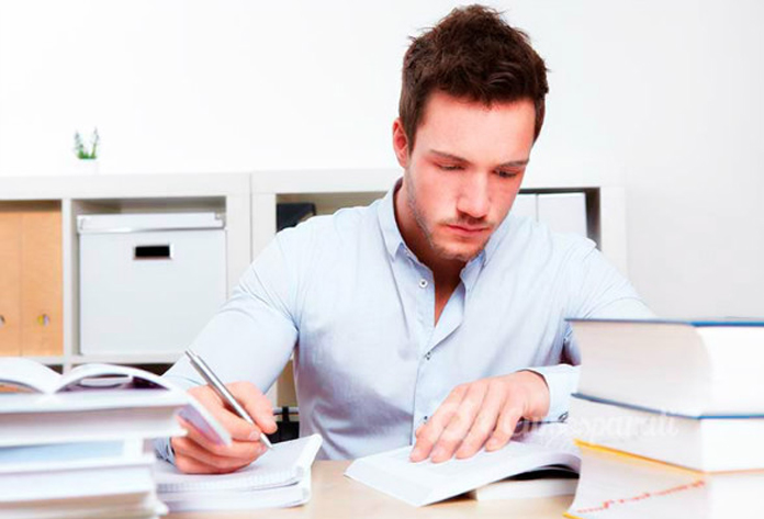 empleado-administrativo-4