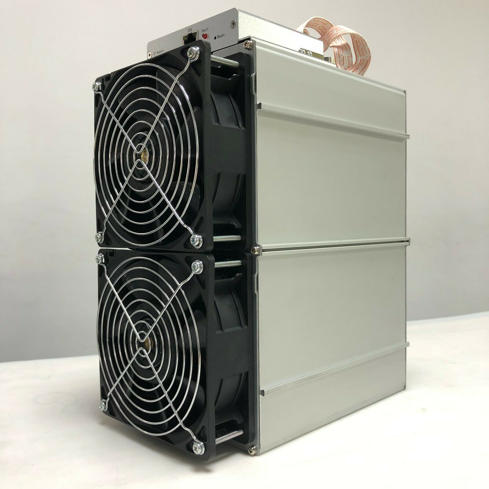 Bitmain-Antminer-Z11-135ksol-s-Full-hash-power-incl.-PSU-176-220-Volt