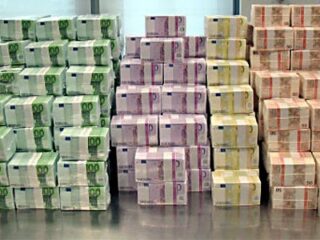 euros-loads-of-money