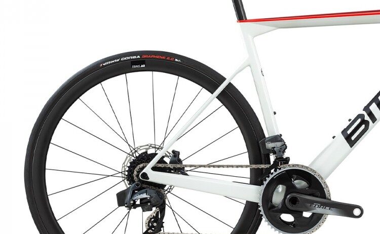 2020-BMC-Teammachine-SLR01-Three-Force-eTap-AXS-Disc-Road-Bike1