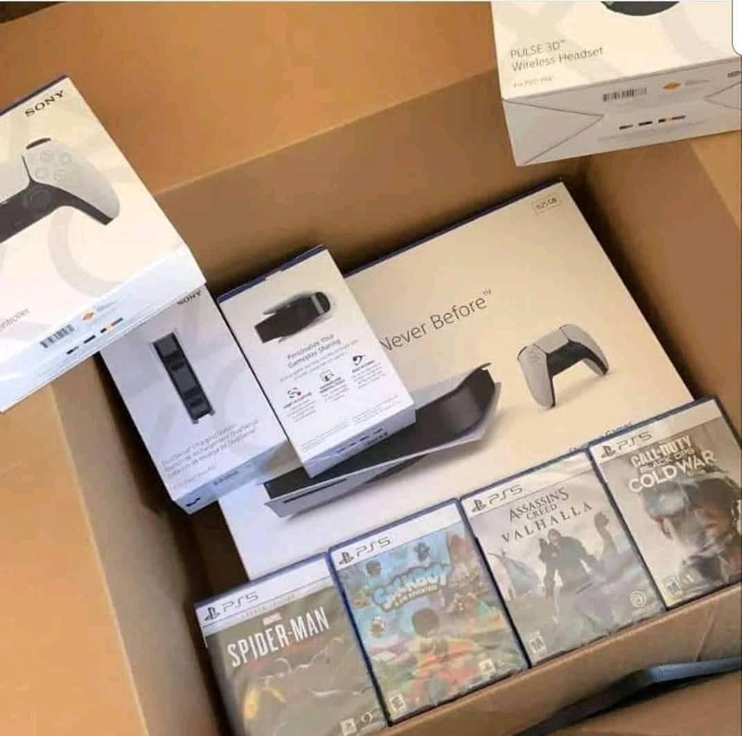 Sony-PlayStation-5-Bundle-PS5-2tb-Disc-Version-Console-with-10-games-and-2-contollers-box
