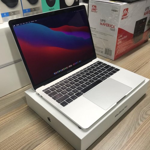 Apple-macbook-2