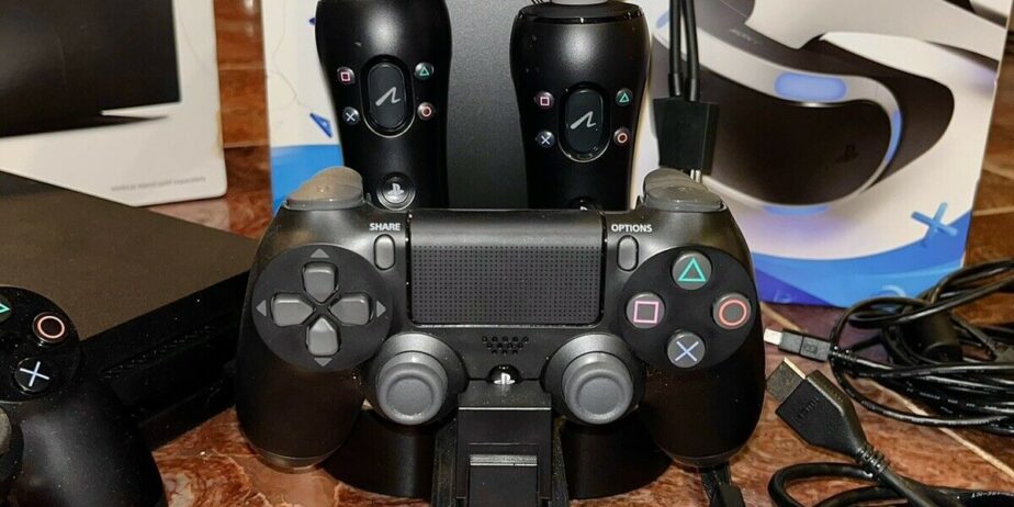 PS4-VR-Bundle-Complete-Set-with-2-Controllers-5-Games-Headsetttt