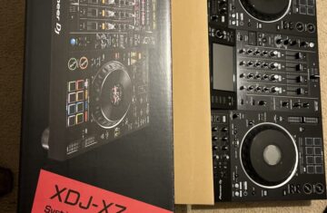 Pioneer XDJ XZ , Pioneer DJ XDJ-RX3
