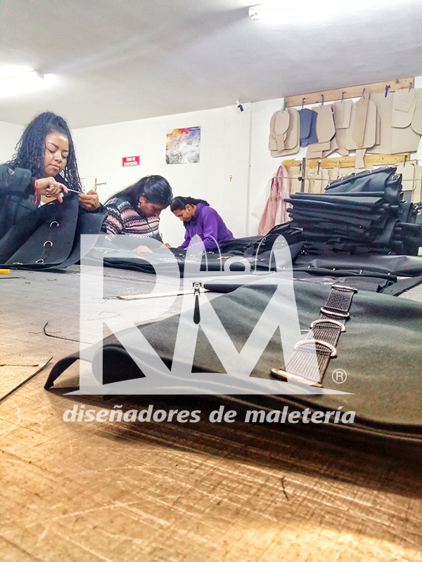 la-mejor-fabrica-de-mochilas-de-Quito-Ecuador