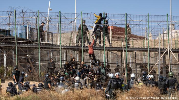 Piden investigación por el asalto a la valla de Melilla el viernes, que  suma al menos 23 muertos - Veneportal Noticias en Español