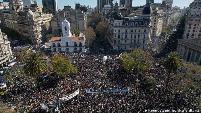 Argentina Sale A Las Calles En Repudio De Atentado Contra Cristina