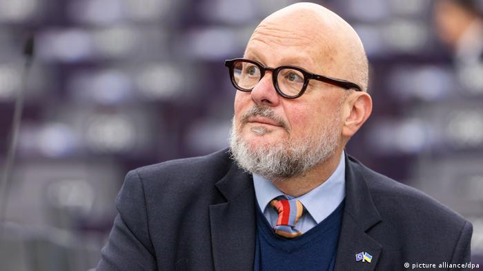 ¿Cómo reacciona el Parlamento Europeo ante el caso