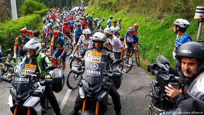 Ciclista Jonas Vingegaard es dado de alta tras brutal caída en la Vuelta al País Vasco